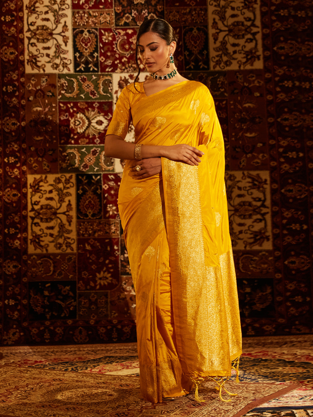KASEE Women Ethnic Motifs Zari Banarasi Saree