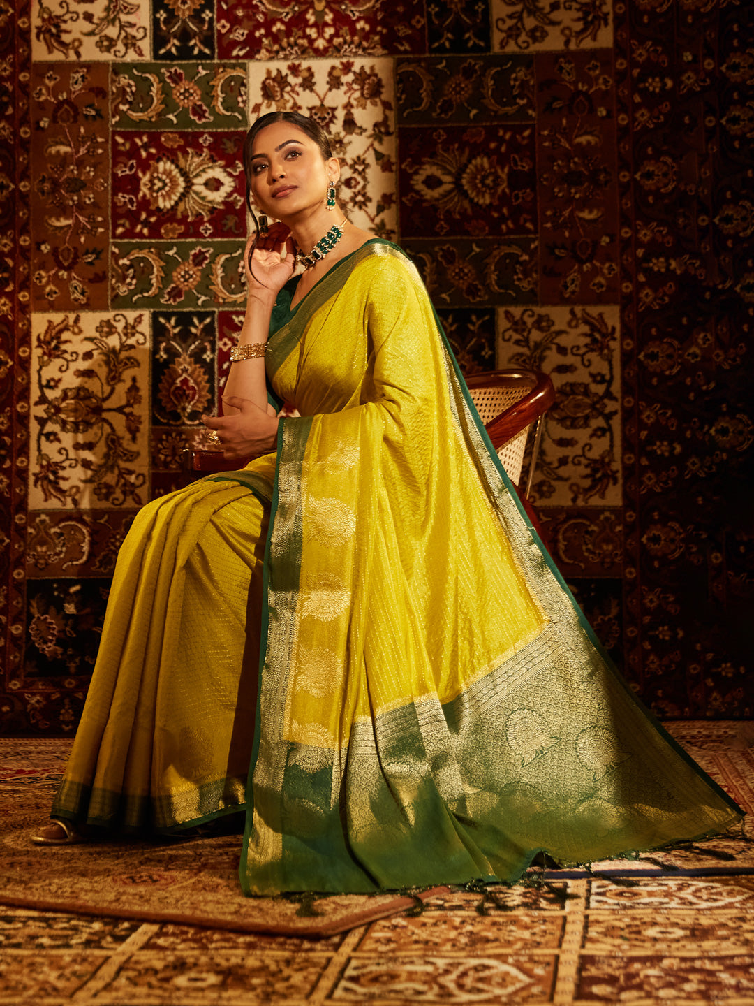 KASEE Women Ethnic Motifs Zari Banarasi Saree