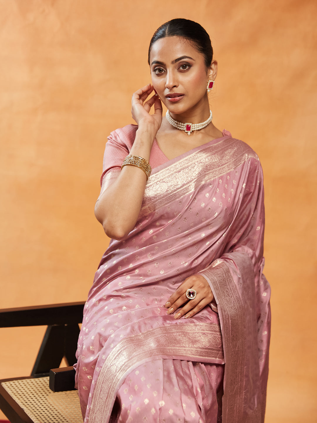 KASEE Women Banarasi Silk Saree with Silver Zari Booti and Intricate Pallu