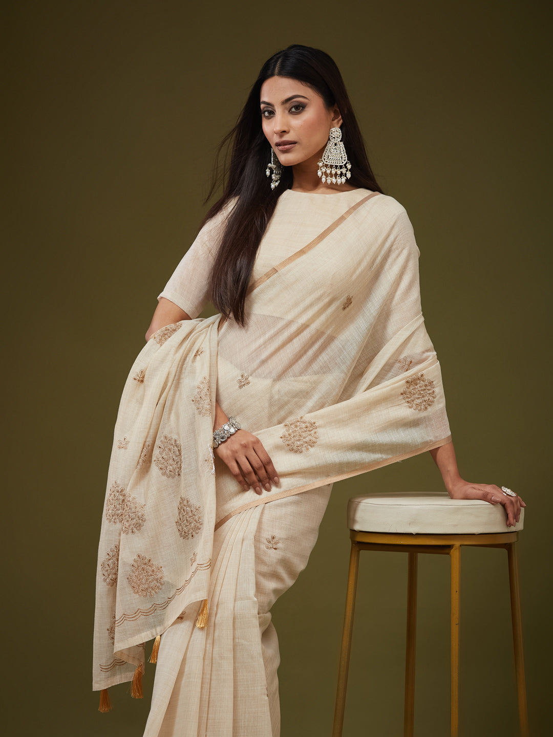 KASEE Women's Beige Cotton Silk Saree with Thread Embroidered Buti and Tassel Pallu