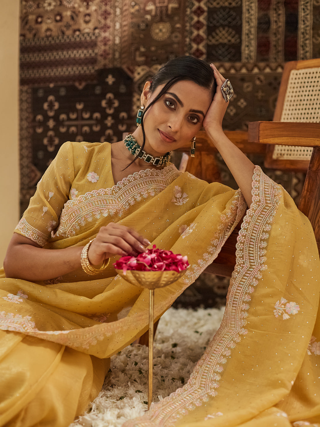 KASEE Women Golod Floral Phulkari Silk Blend Saree