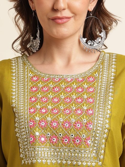 Green and Beige Cotton Blend Geometric Embroidered Thread Work Kurta kurtis